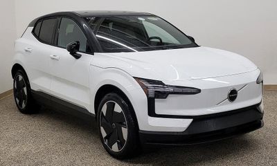 2026 Volvo EX30 Plus