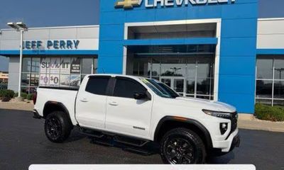 2024 GMC Canyon Elevation
