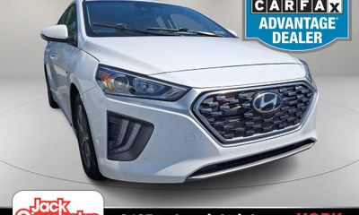 2020 Hyundai Ioniq SE