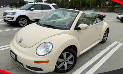 2006 Volkswagen Beetle W Package 1