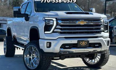 2025 Chevrolet Silverado HD High Country