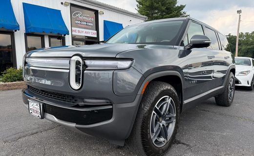 2025 Rivian R1S Adventure