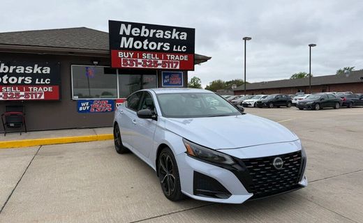2023 Nissan Altima SR