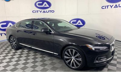 2024 Volvo S90 Plus Bright