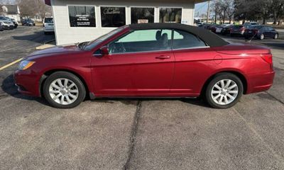 2013 Chrysler 200 Base