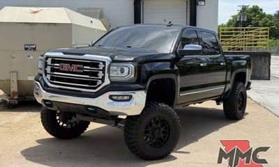 2018 GMC Sierra SLT