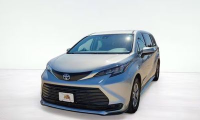 2021 Toyota Sienna LE