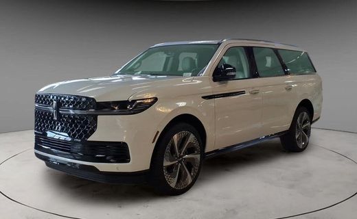 2027 Lincoln Navigator Premiere