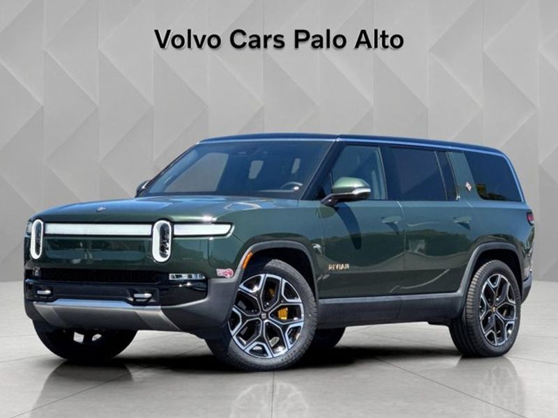 2022 Rivian R1S — a typically priced live listing