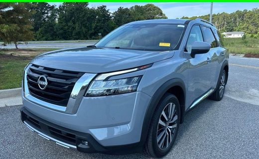 2022 Nissan Pathfinder Platinum