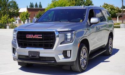 2023 GMC Yukon SLE