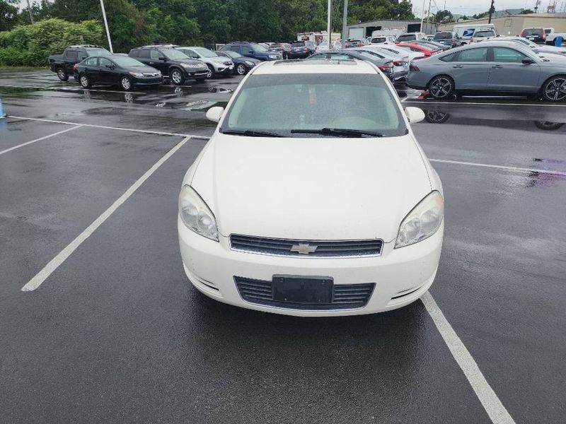 2008 Chevrolet Impala — a typically priced live listing