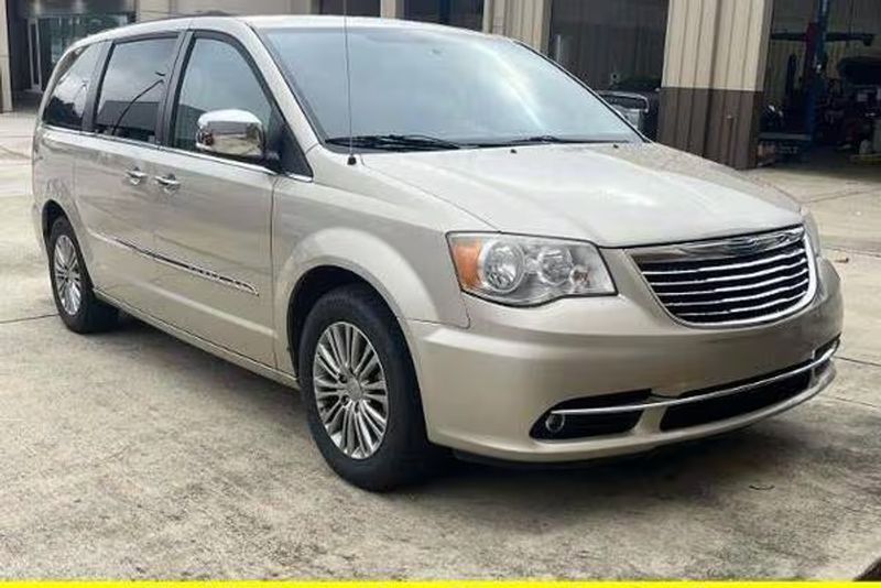 2014 Chrysler Town And Country — a typically priced live listing