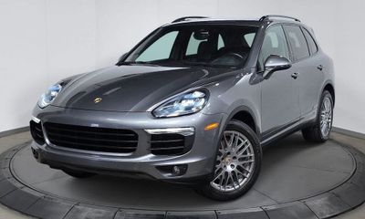 2016 Porsche Cayenne S
