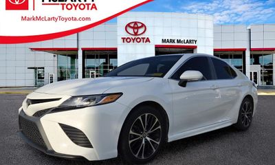 2020 Toyota Camry SE