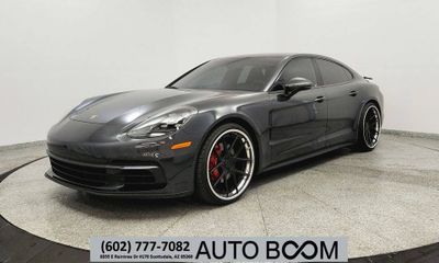 2018 Porsche Panamera Base 4