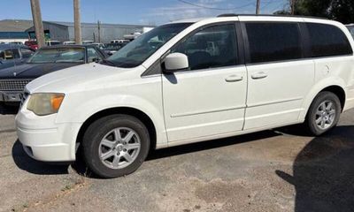 2008 Chrysler Town AND Country Touring Signature