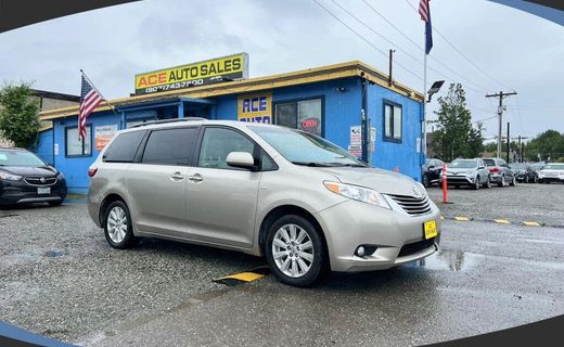 2017 Toyota Sienna XLE