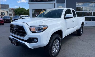 2017 Toyota Tacoma SR SR5