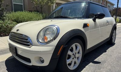 2009 Mini Cooper Base
