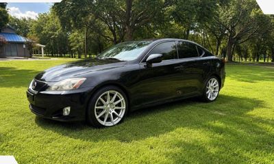2006 Lexus IS Base