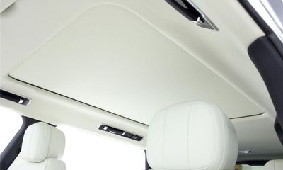 2026 Land Rover Range SE