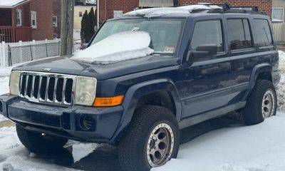 2006 Jeep Commander Base