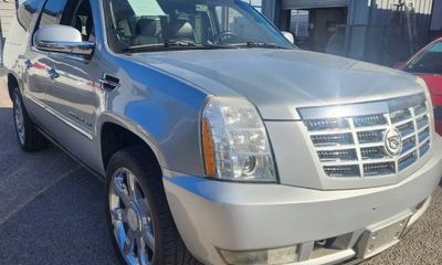 2012 Cadillac Escalade ESV Luxury