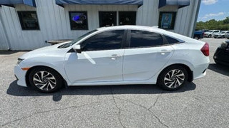 2017 Honda FIT — a typically priced live listing