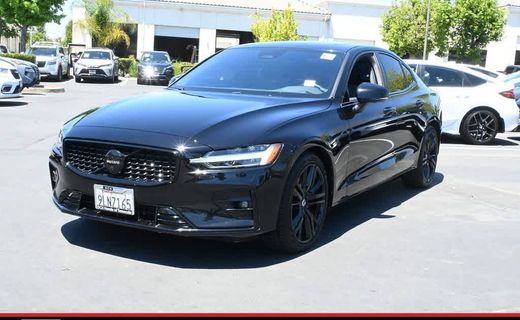 2024 Volvo S60 Plus Black Edition