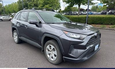 2019 Toyota RAV4 LE