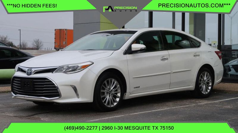 2018 Toyota Avalon — a typically priced live listing