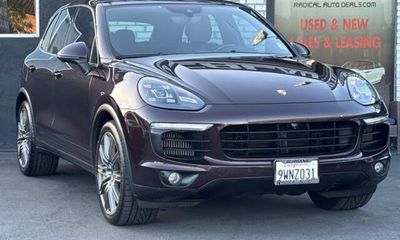 2016 Porsche Cayenne S