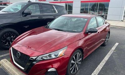 2021 Nissan Altima SR