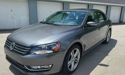 2015 Volkswagen Passat SEL