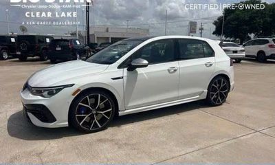 2024 Volkswagen Golf R Base