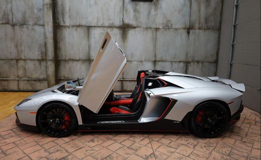 2015 Lamborghini Aventador Roadster