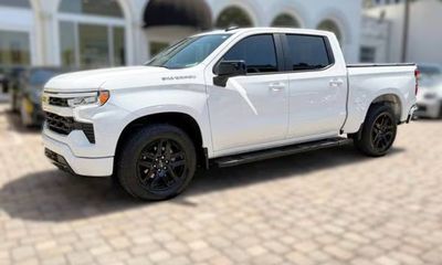 2025 Chevrolet Silverado RST