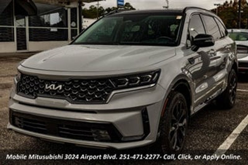 2022 Kia Sorento — a typically priced live listing