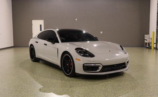 2022 Porsche Panamera GTS