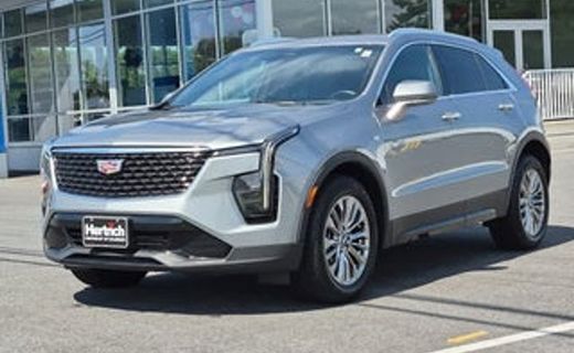 2025 Cadillac XT4 Premium Luxury