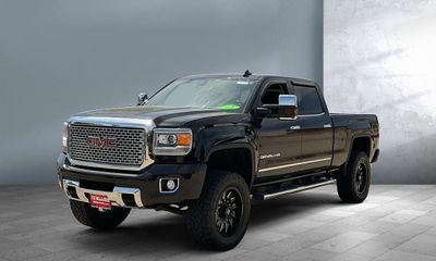 2015 GMC Sierra Denali