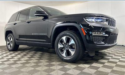 2023 Jeep Grand Cherokee 4XE
