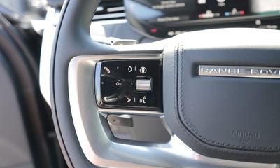 2026 Land Rover Range SE