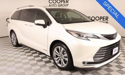 2022 Toyota Sienna XLE