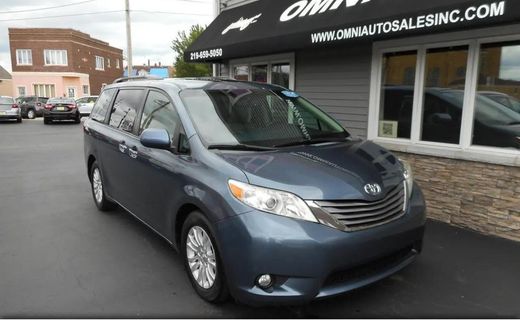 2015 Toyota Sienna XLE
