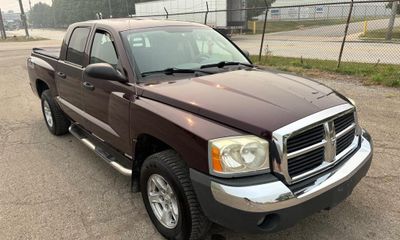 2005 Dodge Dakota SLT Sport