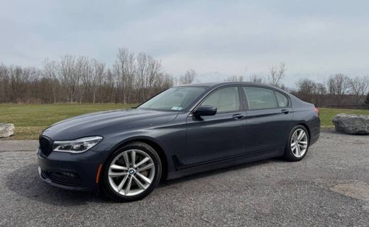 2016 BMW 750i