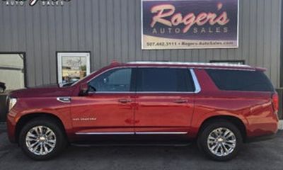 2023 GMC Yukon XL SLT