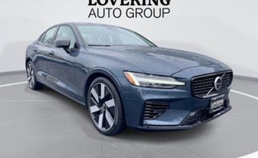 2025 Volvo S60 Plus Dark